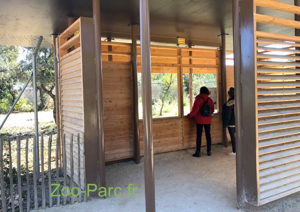 observatoire enclos animaux au zoo de montpellier