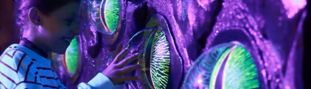 Exposition et animation MonstroZoo à Beauval : monstre au zoo