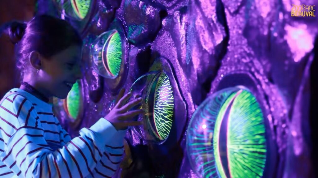 Exposition et animation MonstroZoo à Beauval : monstre au zoo